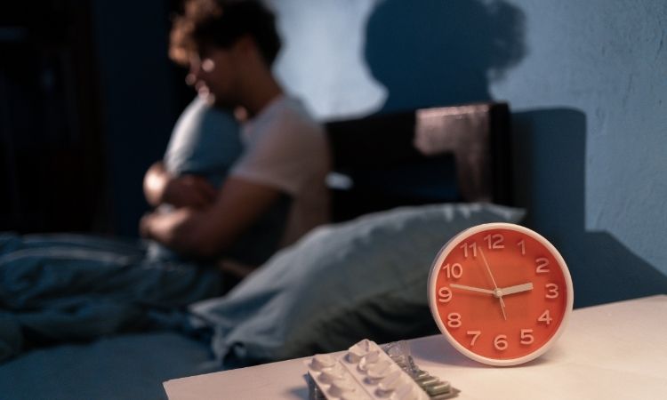cách trị mất ngủ cho người trẻ