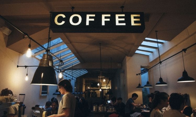 không dùng các chất kích thích giúp bạn dễ đi vào giấc ngủ